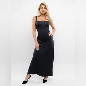 Popilush Built-In Shapewear Square Neck Sleeveless Maxi Dress